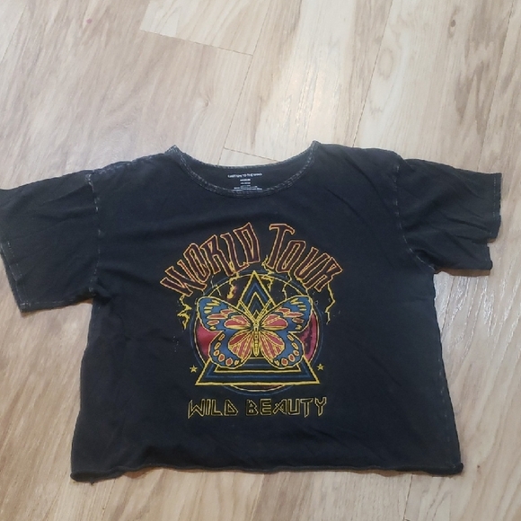 Tops - World Tour Wild Beauty Butterfly Crop Tshirt Cotton Women Med